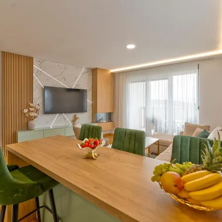 Апартаменты Rooftop Luxury